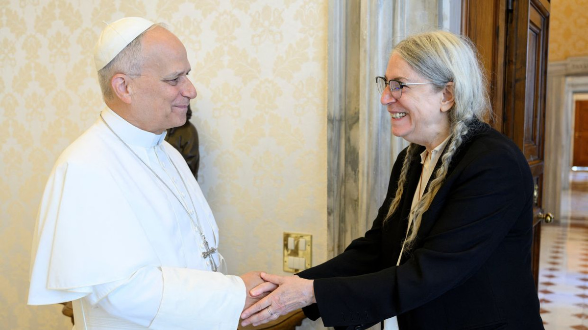 Patti Smith Meets Pope Leo XIV at Vatican, Reflects on Legacy of Pope Francis