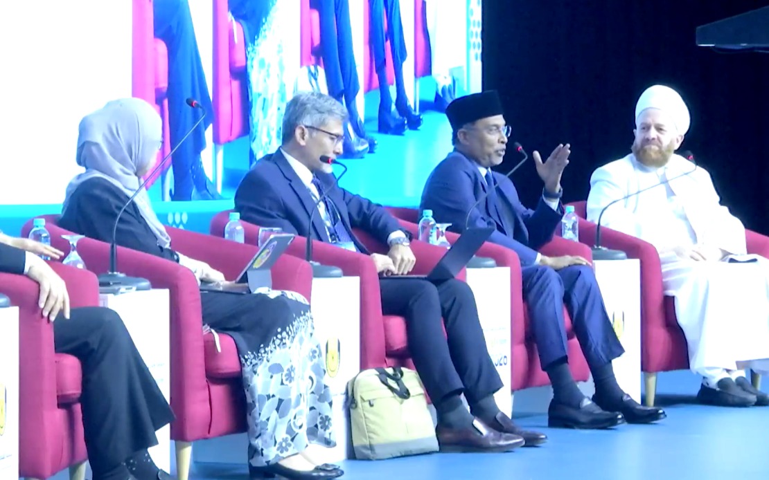 Malaysia Must Embed AI With Ethics in Universities, Says Higher Education Minister Zambry