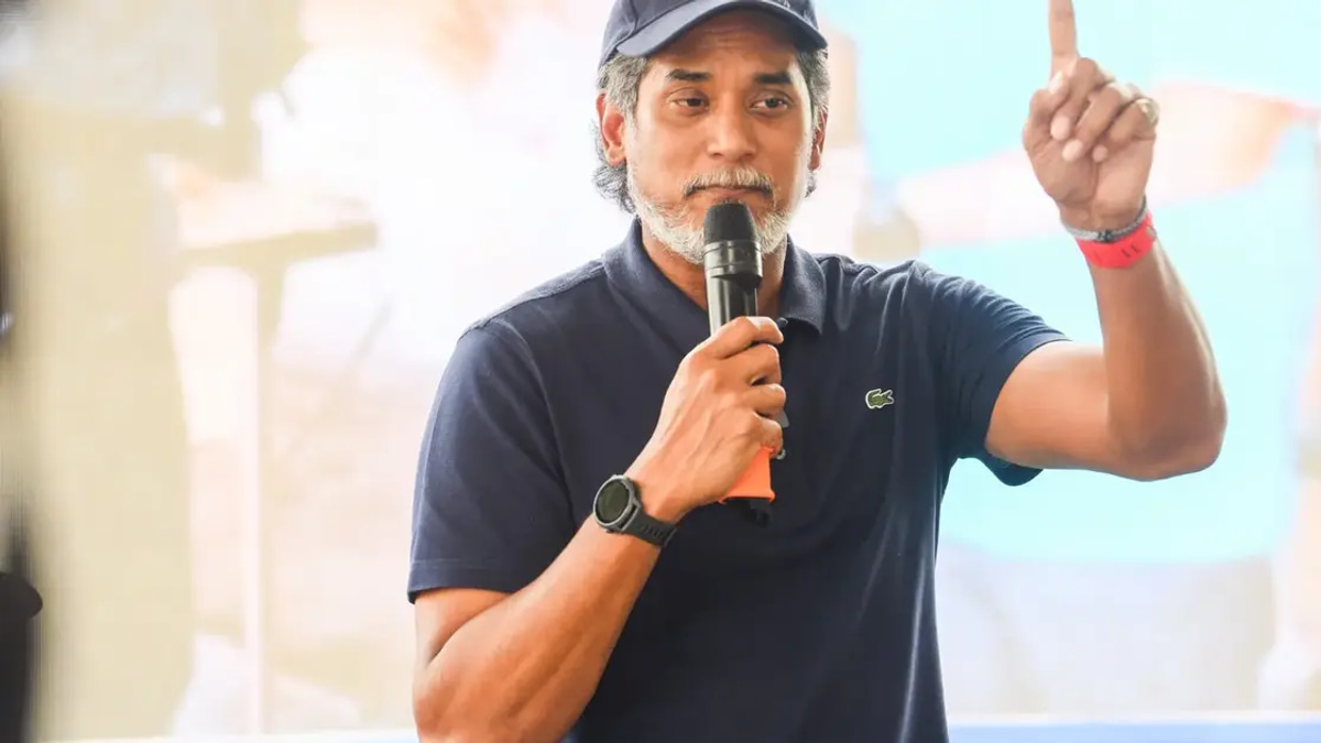 Khairy Jamaluddin calls on Bersatu members to back Barisan Nasional, citing PAS precedent