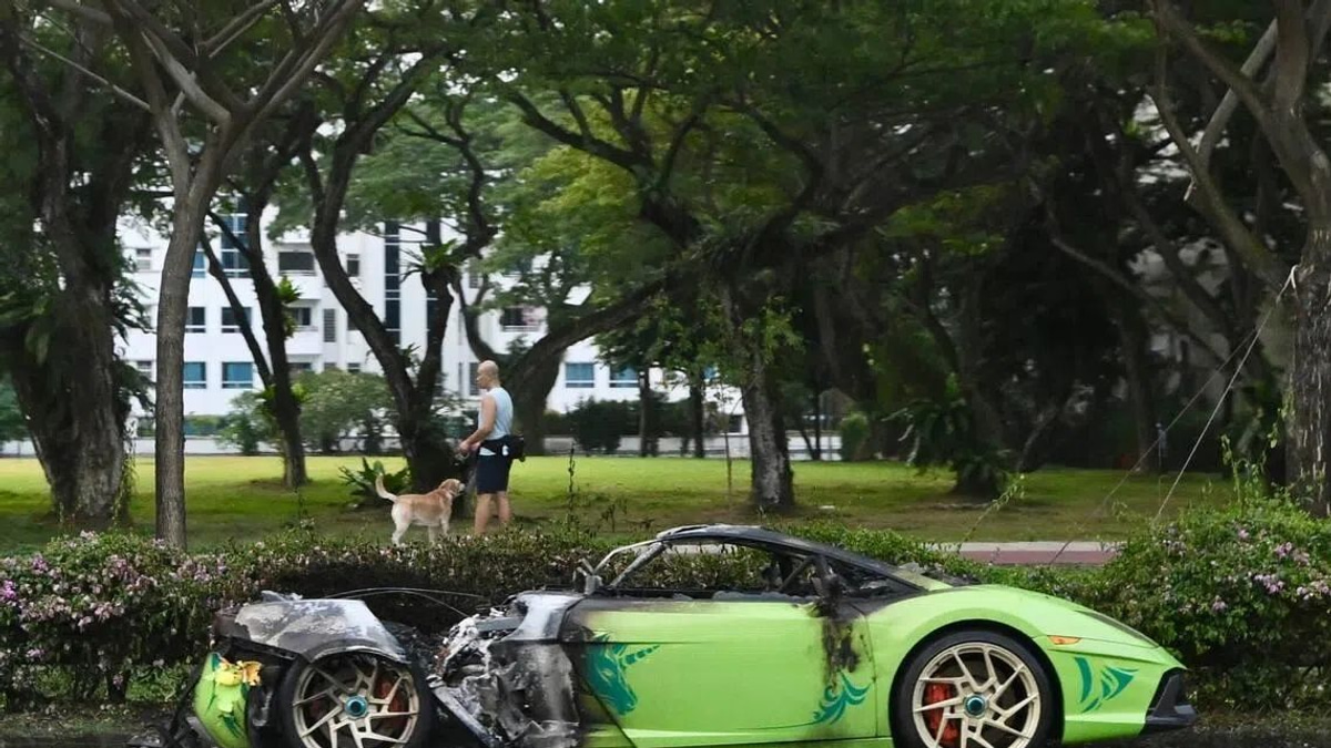 Sports car fire causes major traffic snarls on Singapore's East Coast Parkway
