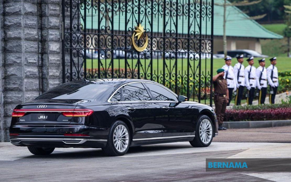 Onn Hafiz Sworn in as Johor Menteri Besar Following BN's Commanding Election Victory