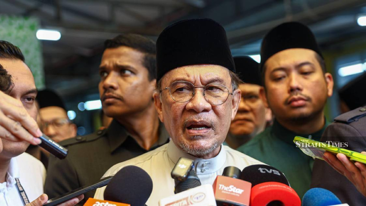 Only King Has Power to Remove Azam Baki From NFCC Board, Says Anwar