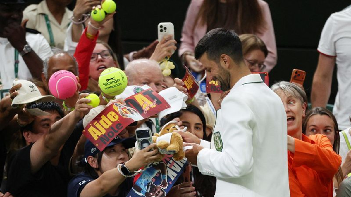 Djokovic's Wimbledon Masterclass: Pranks, McIlroy's Green Jacket, and Dominant Tennis