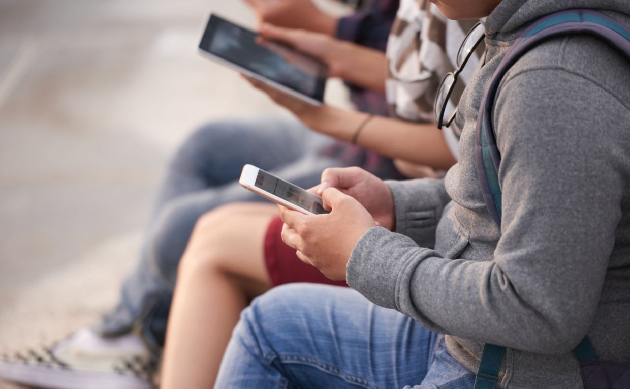 Global Push to Curb Child Access to Social Media Gains Momentum Amid Implementation Challenges