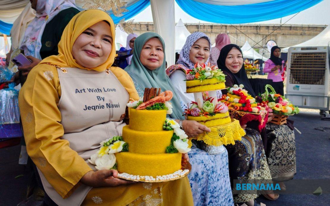 From Resort Worker to Pulut Kuning Entrepreneur: How One Kelantan Woman Built a Thriving Decoration Business