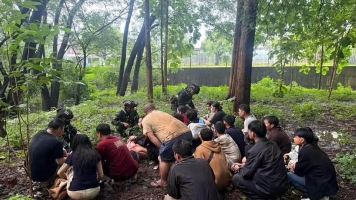 Twenty Myanmar nationals detained in Thai border crackdown