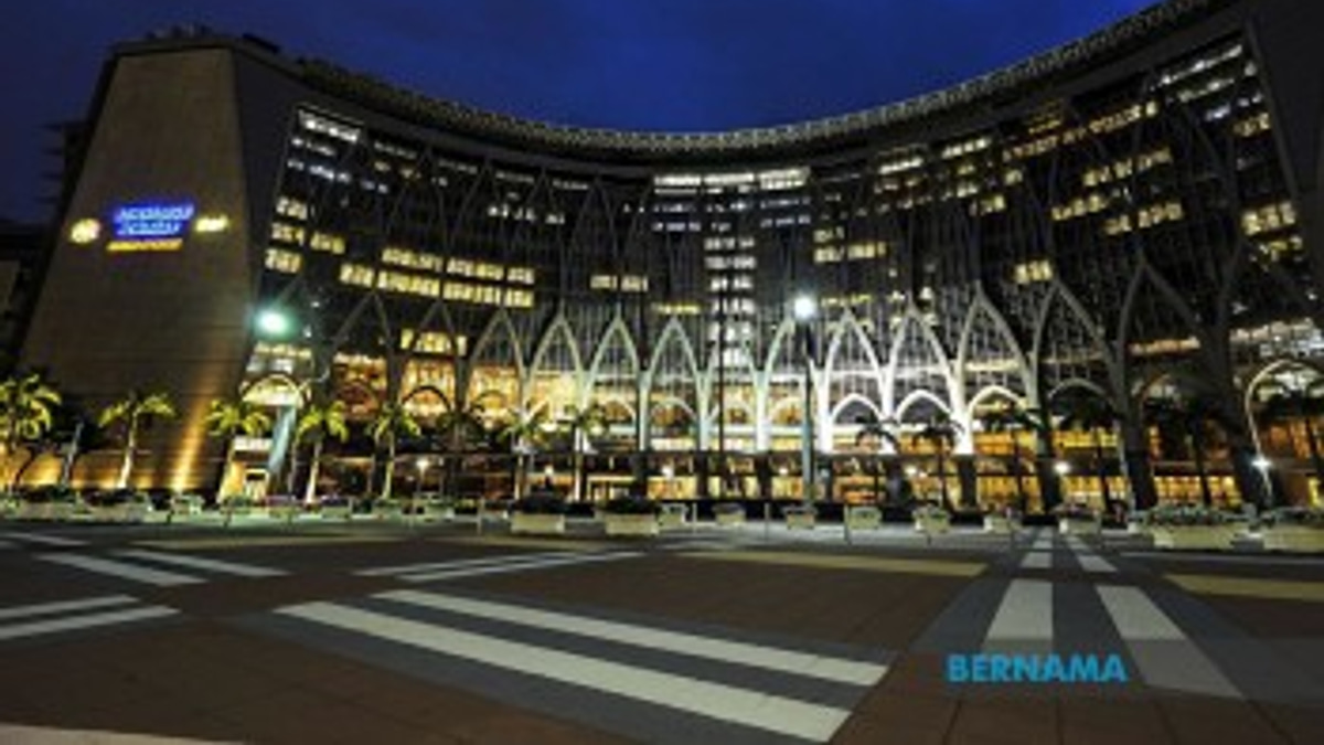 Malaysia's Federal Debt Set To Remain Below 65% Of GDP Through 2026
