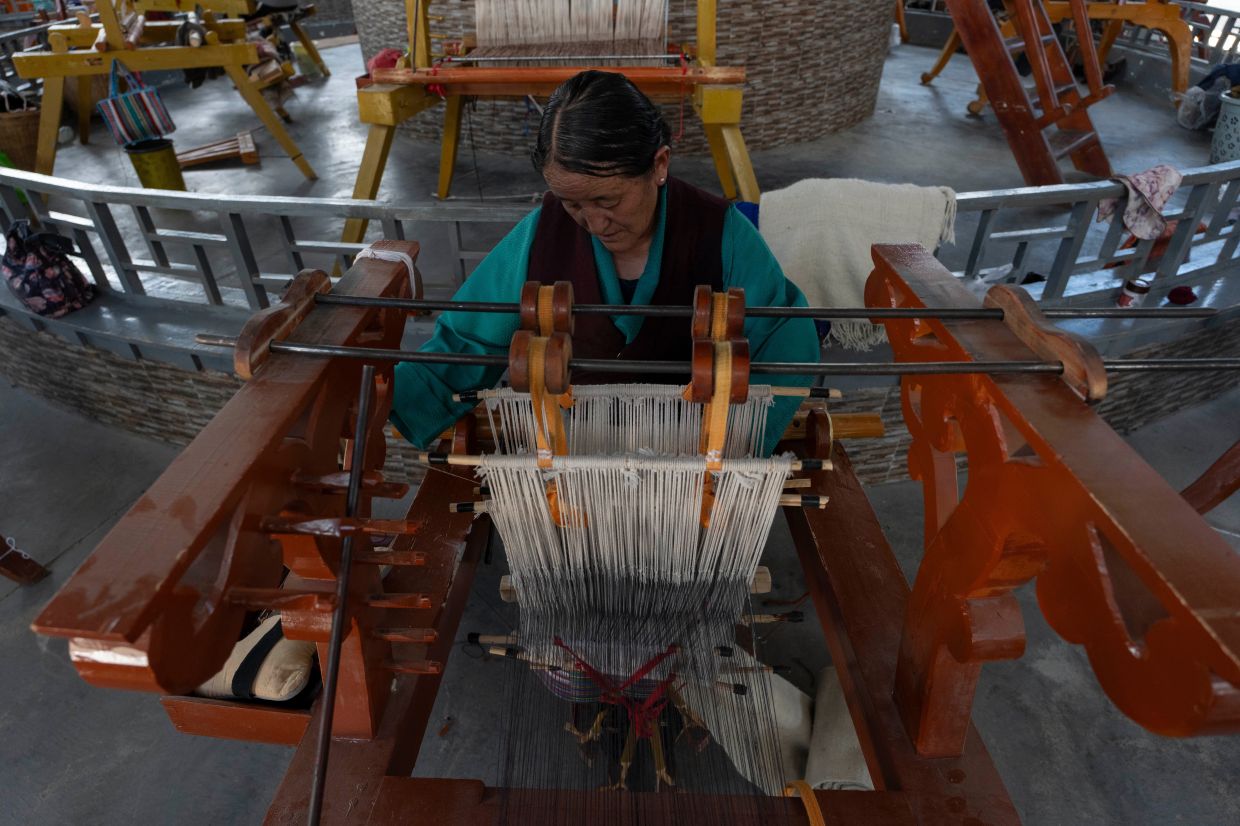 Tibetan Weaving Cooperative Weaves Together Tradition and Livelihoods in Shannan