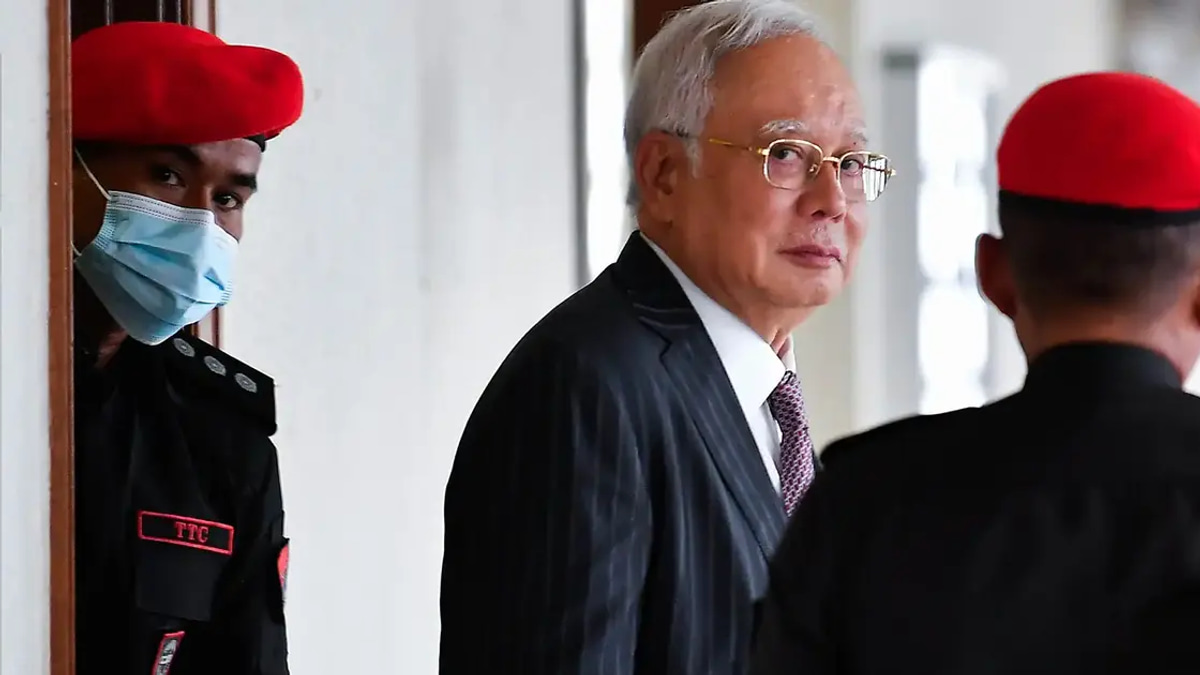 Najib's Legal Team Questions Timing of 1MDB Fraud Probe as Former PM Fights Charges
