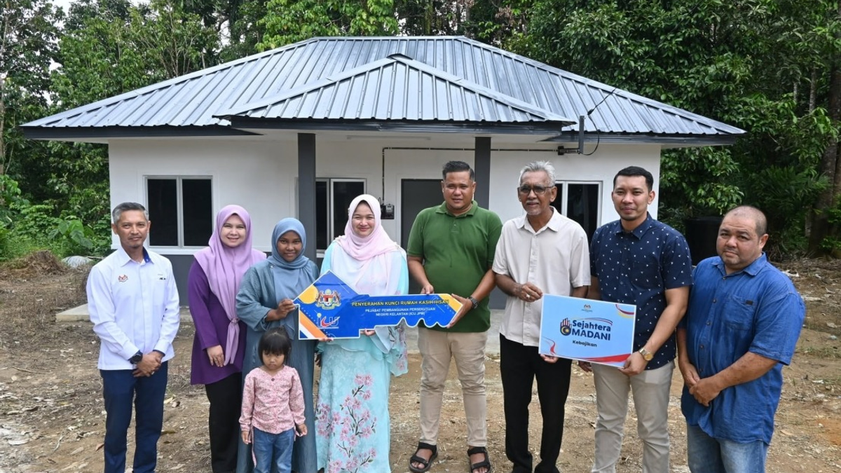 Government Delivers Rumah Kasih Ihsan Homes to Jeli Residents, Prioritising Dignity and Stability