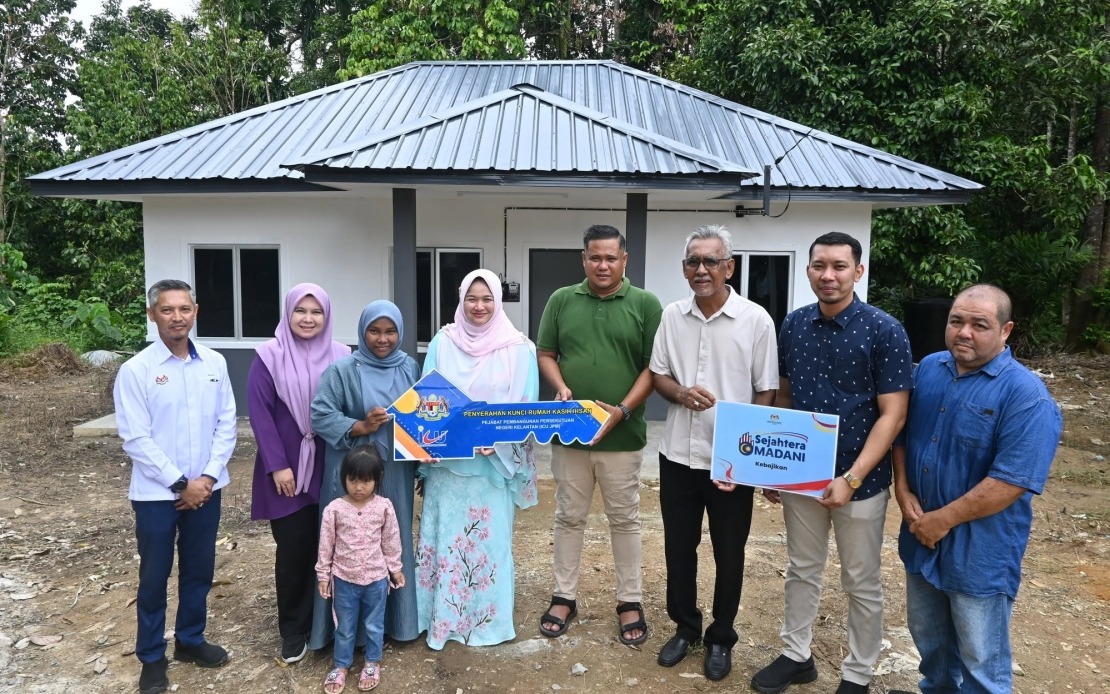 Government Delivers Rumah Kasih Ihsan Homes to Jeli Residents, Prioritising Dignity and Stability