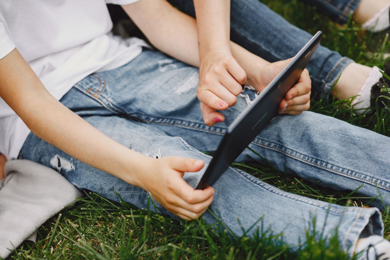 Silicon Valley's Digital Divide: Why Tech Moguls Keep Screens Away From Their Own Children