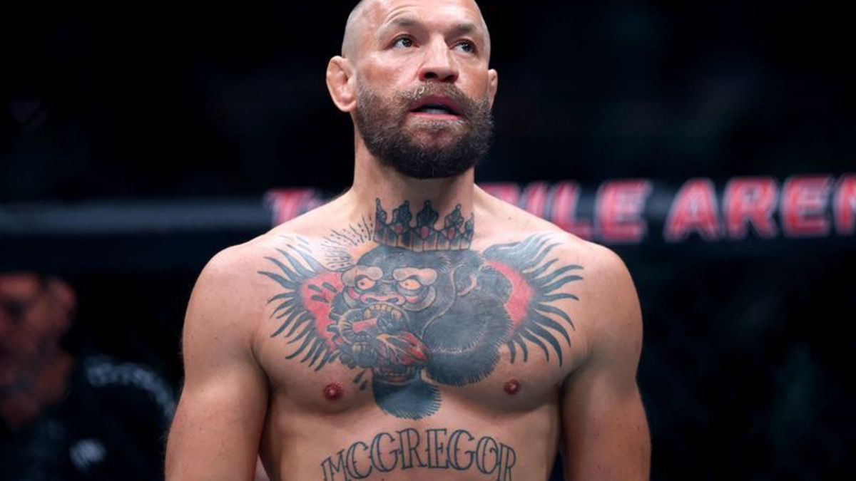 McGregor's UFC comeback ends in disaster as knee injury forces retirement in opening minute