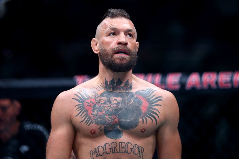 McGregor's UFC comeback ends in disaster as knee injury forces retirement in opening minute