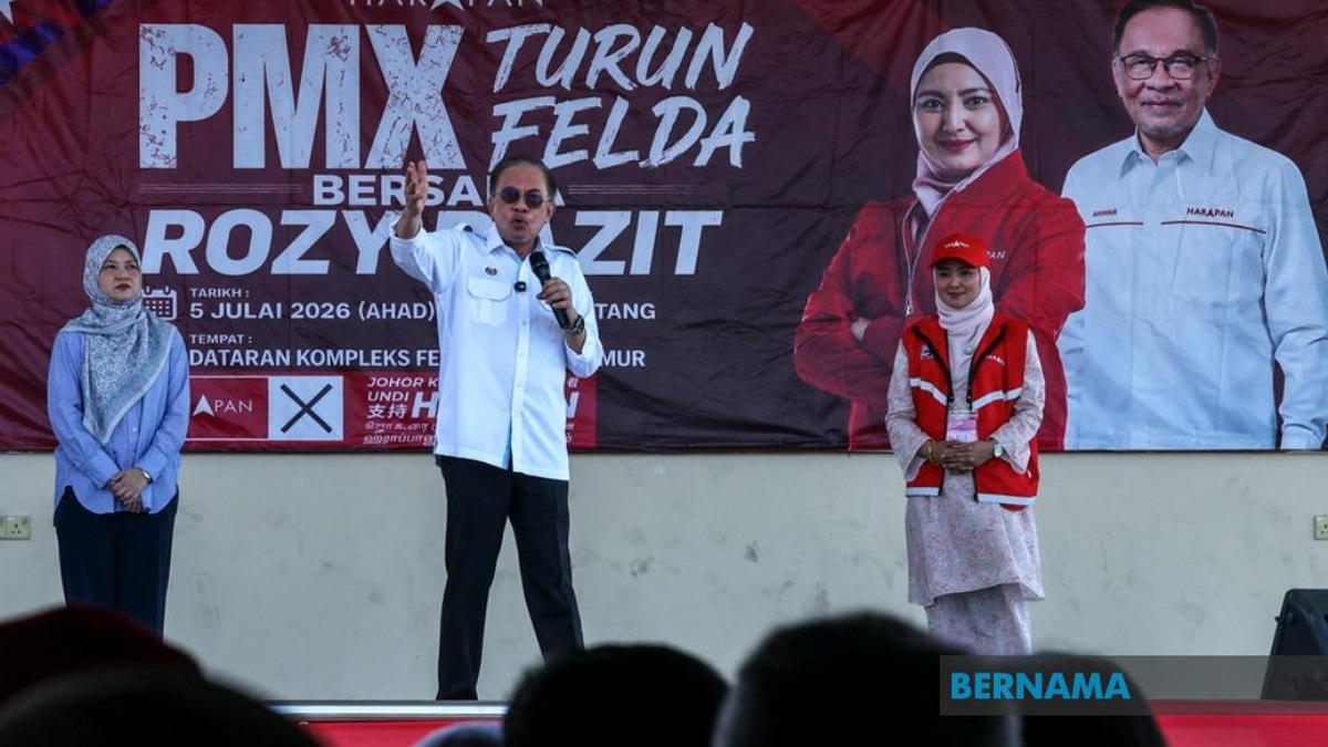Anwar Pledges to Tackle FELDA Second-Generation Housing Crisis