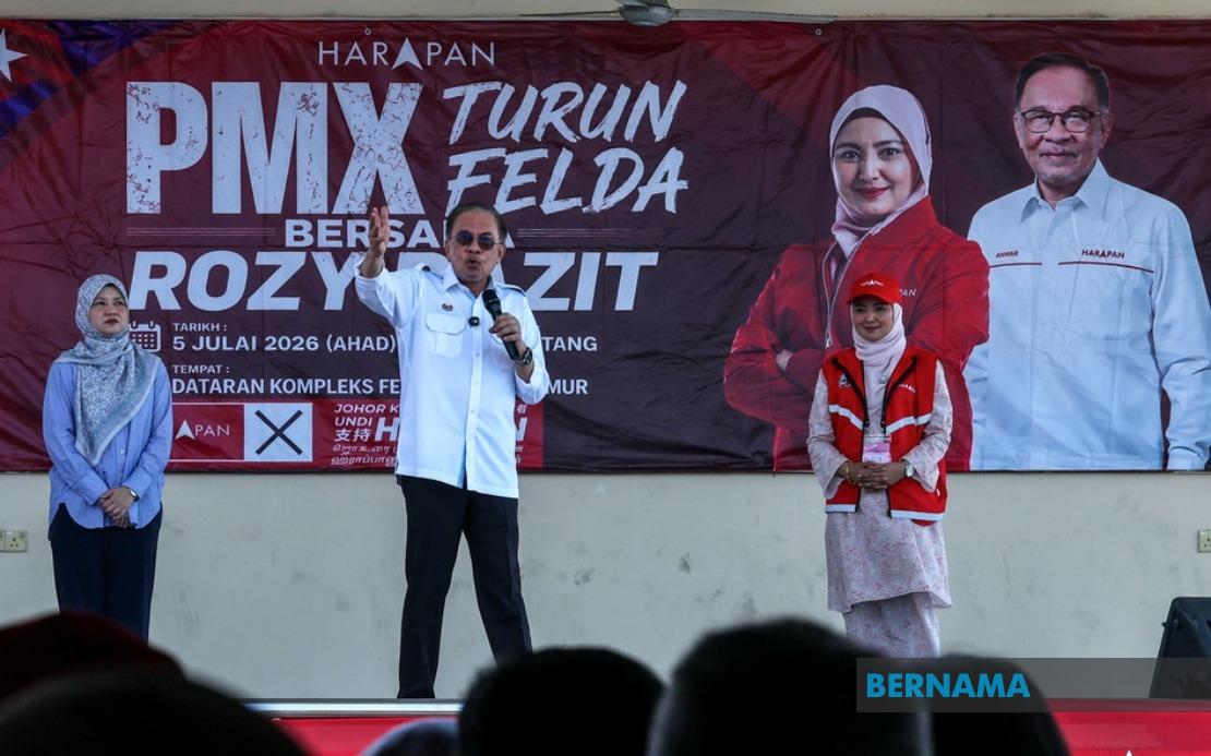 Anwar Pledges to Tackle FELDA Second-Generation Housing Crisis