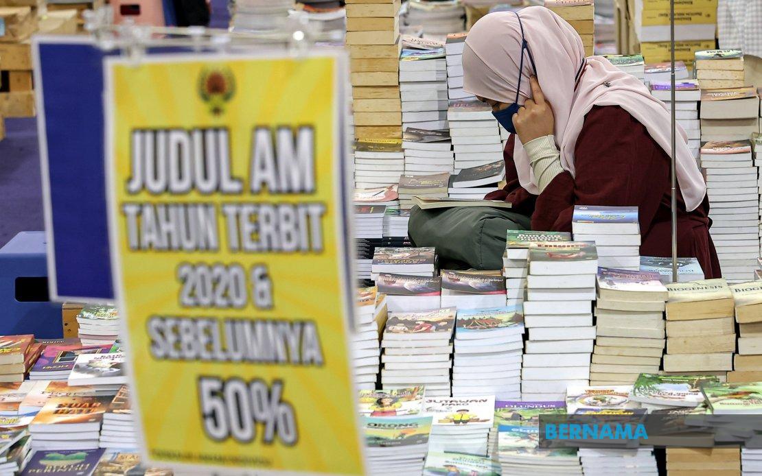 RM221.6 Million MADANI Book Voucher Scheme Opens to 2.2 Million Students