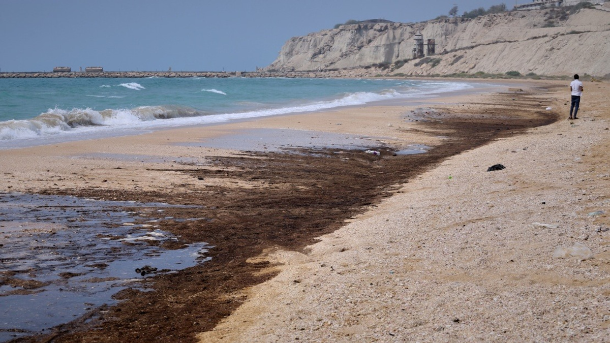 Iran Establishes Temporary Seven-Mile Transit Corridor Through Strait of Hormuz With Oman