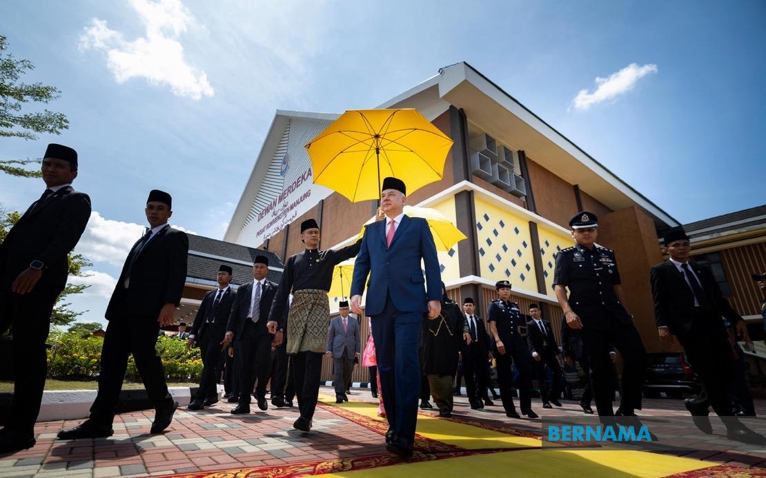 Sultan Nazrin Inaugurates Manjung Municipal Council's RM12.7 Million Merdeka Hall