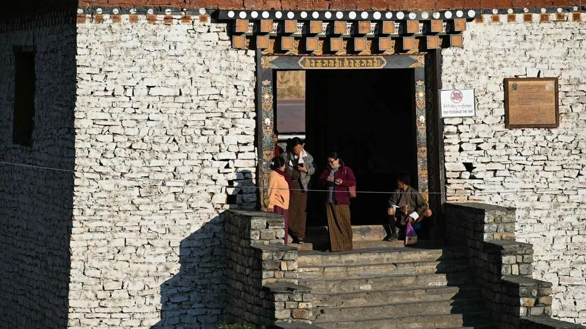 Bhutan Turns to Cash Incentives to Reverse Steep Population Decline
