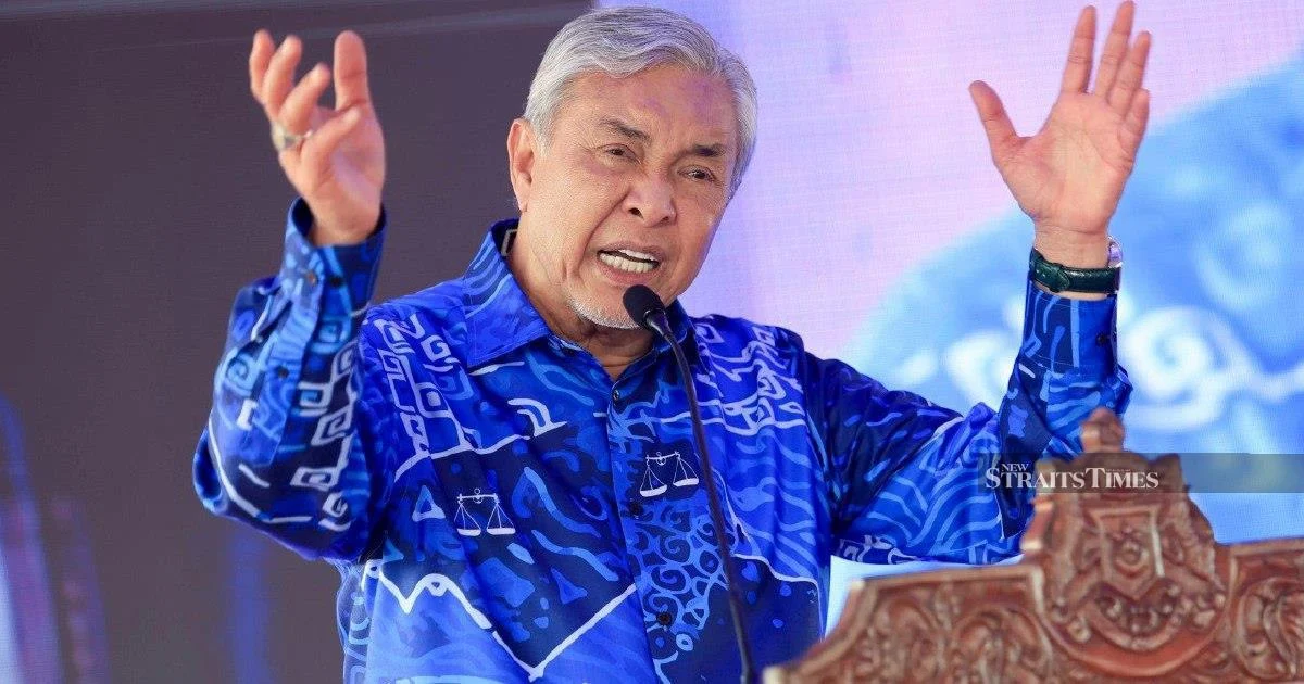Zahid Urges Johor Voters to Heed Election Lessons as State Polls Near