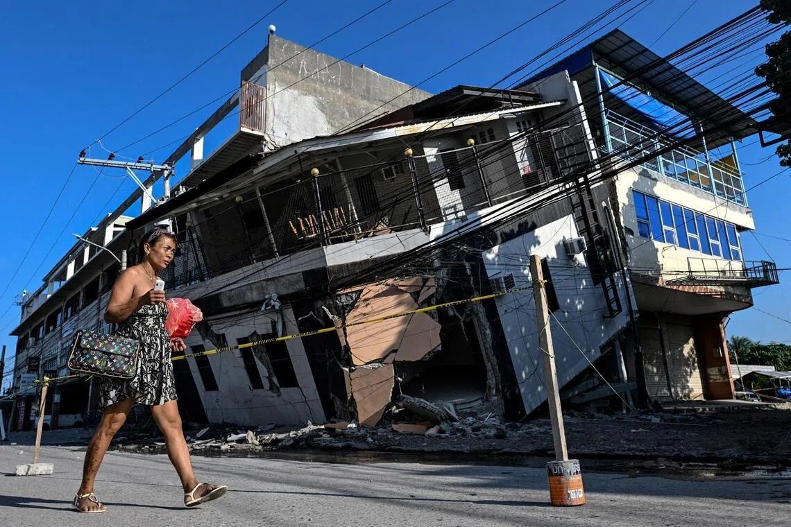 Philippine Earthquake Rewrites Coastline, Leaving Communities Stranded and Fearful