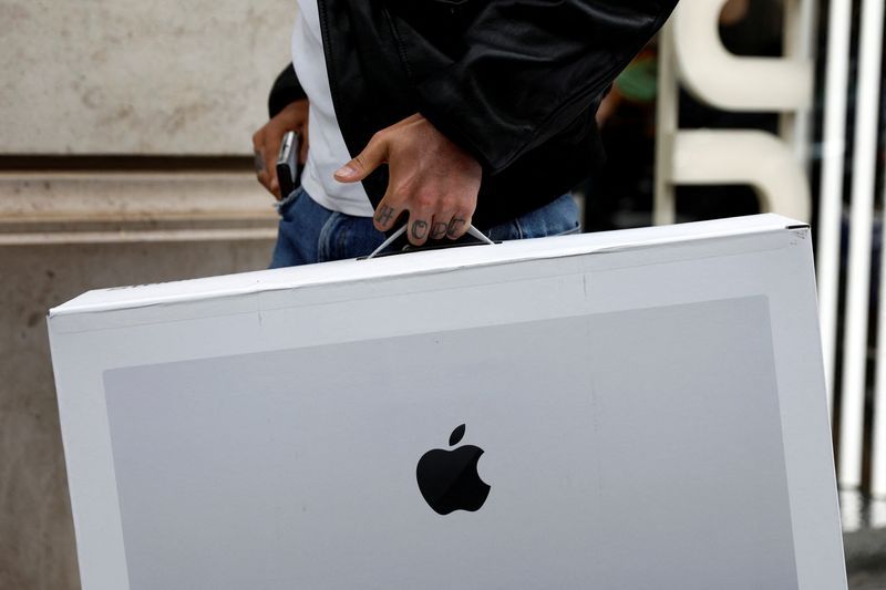 Apple Reclaims Top Spot as World's Most Valuable Company, Signalling Shift in AI Investment Strategy
