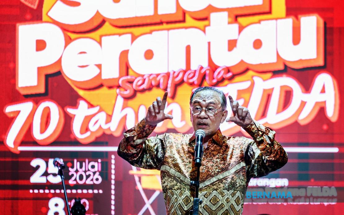 Anwar Pushes for Swift Rollout of Seven Felda Support Programmes
