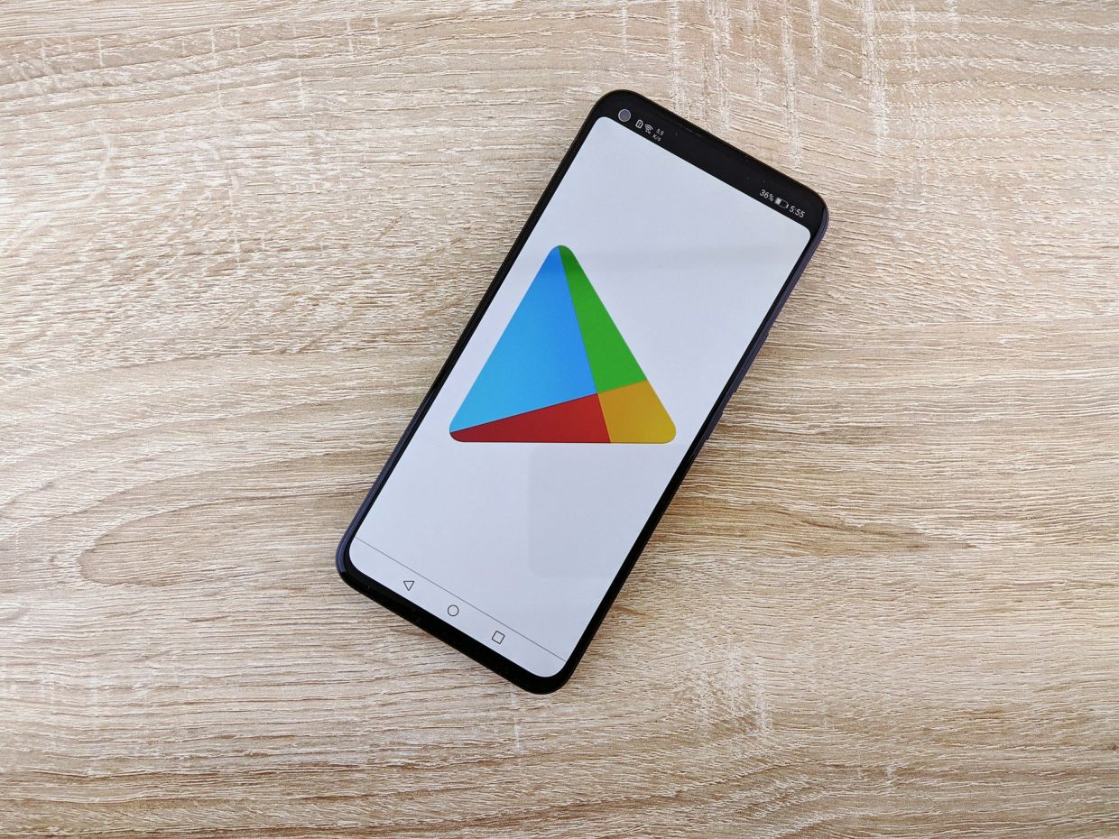 Google Backs Down on App Store Restrictions, Will Allow Rival Marketplaces in Play Store