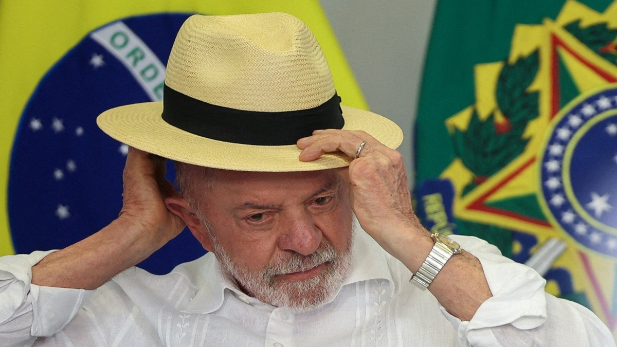 Lula Maintains Slim Edge Over Flavio Bolsonaro in Brazilian Presidential Race