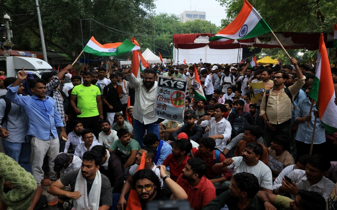 Indian Youth Movement Stages Parliament March Over Education Reform Demands