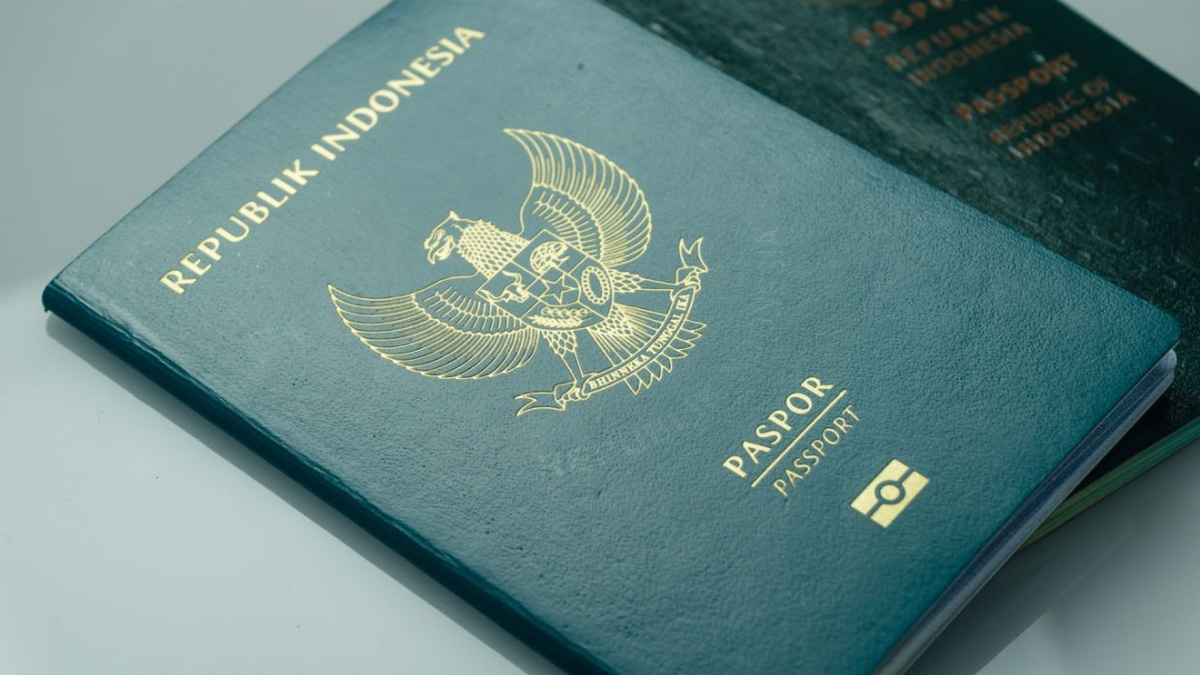 Indonesia's dual citizenship push divides advocates as mixed-marriage families demand priority