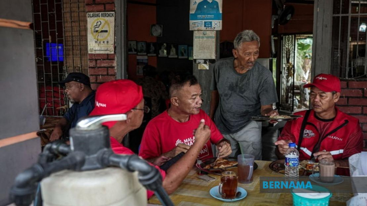 Johor Election Campaign Fuels Unexpected Boom for Small Traders and Hawkers