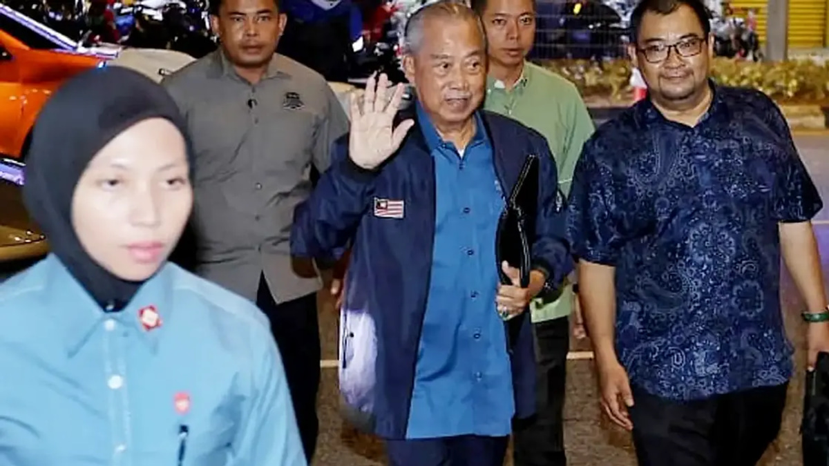 Muhyiddin convenes emergency Perikatan Nasional summit as coalition fractures over Bersatu crisis
