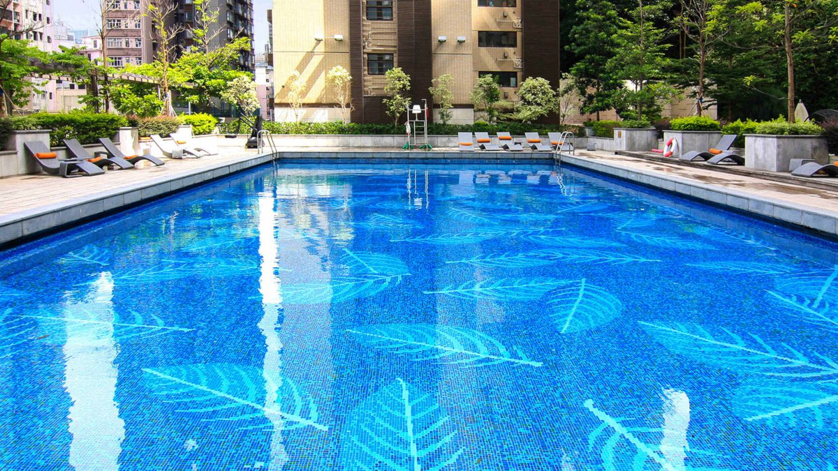 Hong Kong Pool Closes After Lifeguard Credentials Found Fraudulent