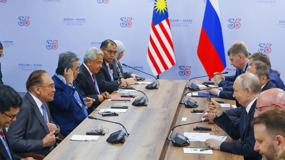 Anwar Credits Putin's Backing for Malaysia-Petronas Energy Partnerships