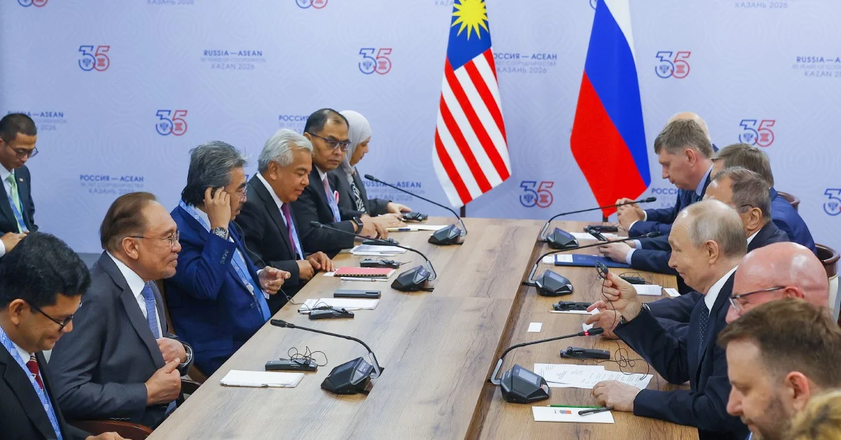 Anwar Credits Putin's Backing for Malaysia-Petronas Energy Partnerships