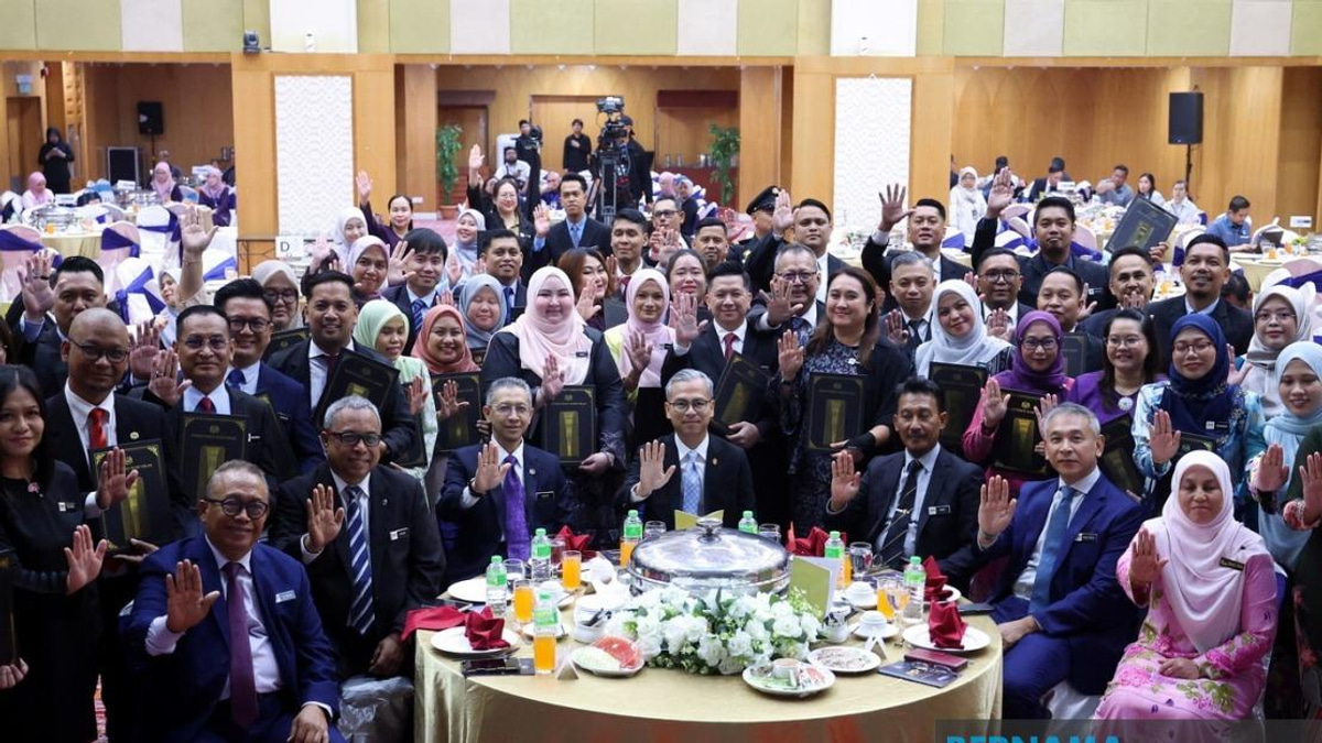People's Economy Must Translate Into Real Gains for All, Says Fahmi