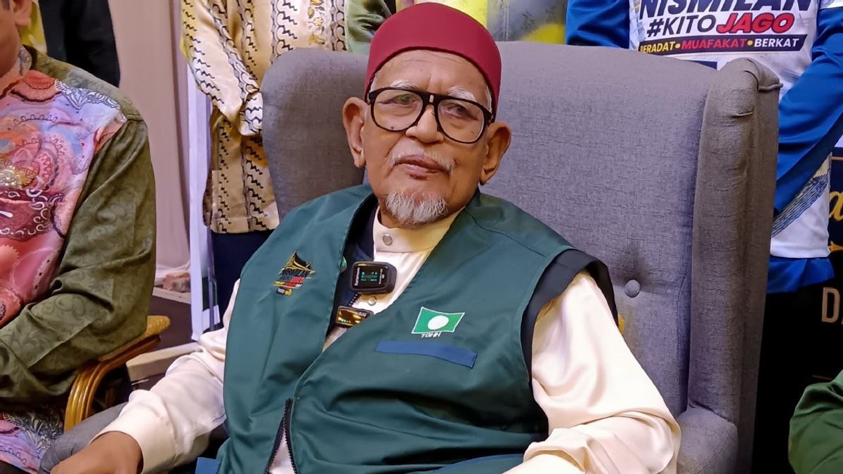 Hadi Dismisses Muhyiddin's 'Toxic PN' Remarks, Blames Bersatu for Coalition Divisions