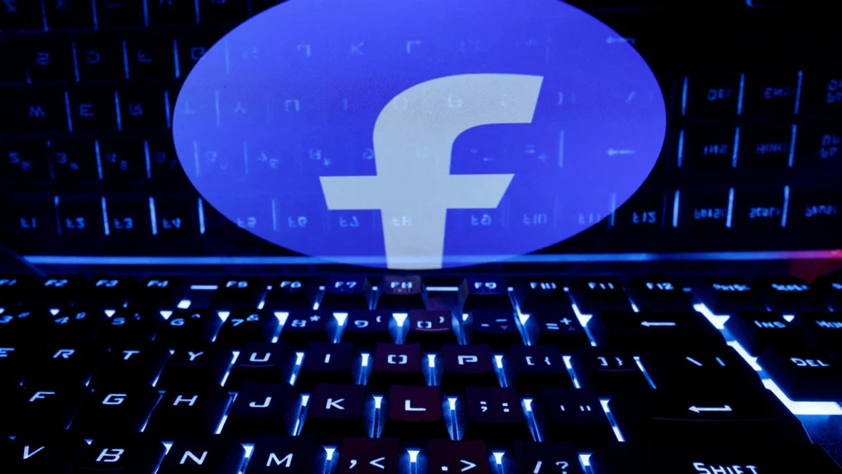 Thai Man Sentenced to 18 Months for Facebook Comment About Monarchy