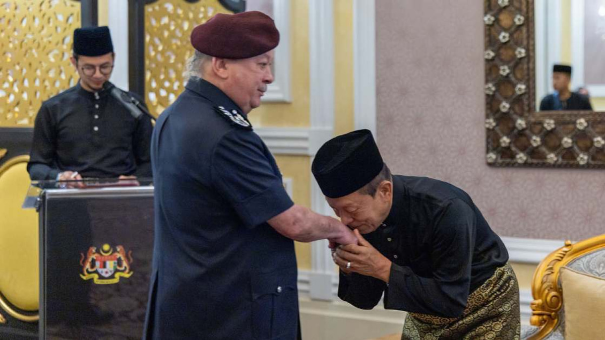 King Receives MACC Chief Commissioner at Palace Audience