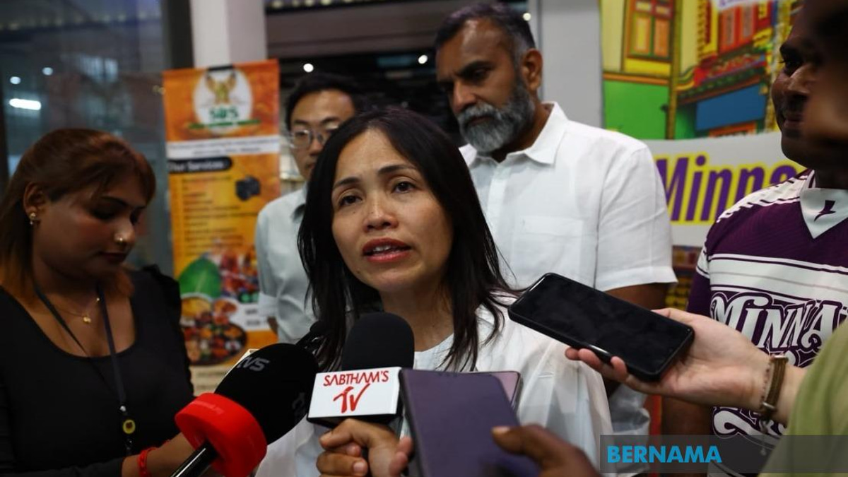 Teo Calls for Respectful Campaign as Vandalism Incidents Mar Johor Election