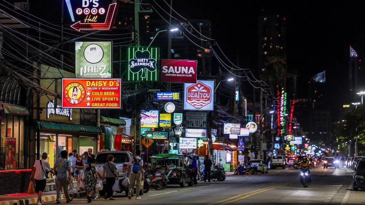 US Navy Carrier Visit to Thailand Stokes Economic Hope and Exploitation Concerns