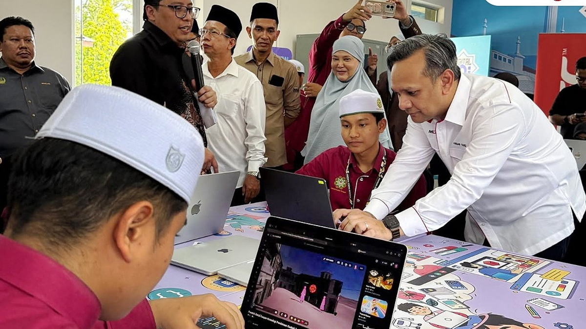Pondok Darul Furqan Gets Digital Hub to Bridge Tech Skills Gap in Islamic Schools