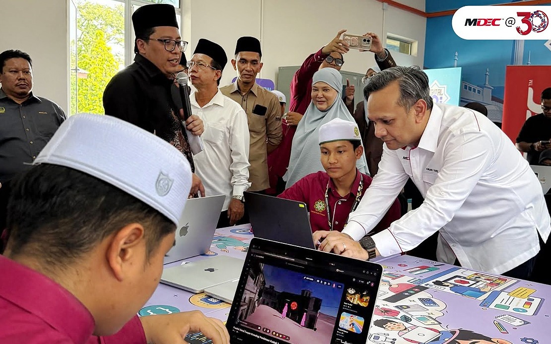 Pondok Darul Furqan Gets Digital Hub to Bridge Tech Skills Gap in Islamic Schools