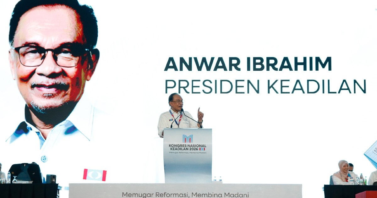 PKR to Balance Coalition Ties with Umno-BN While Maintaining Pakatan Loyalty, Says Anwar