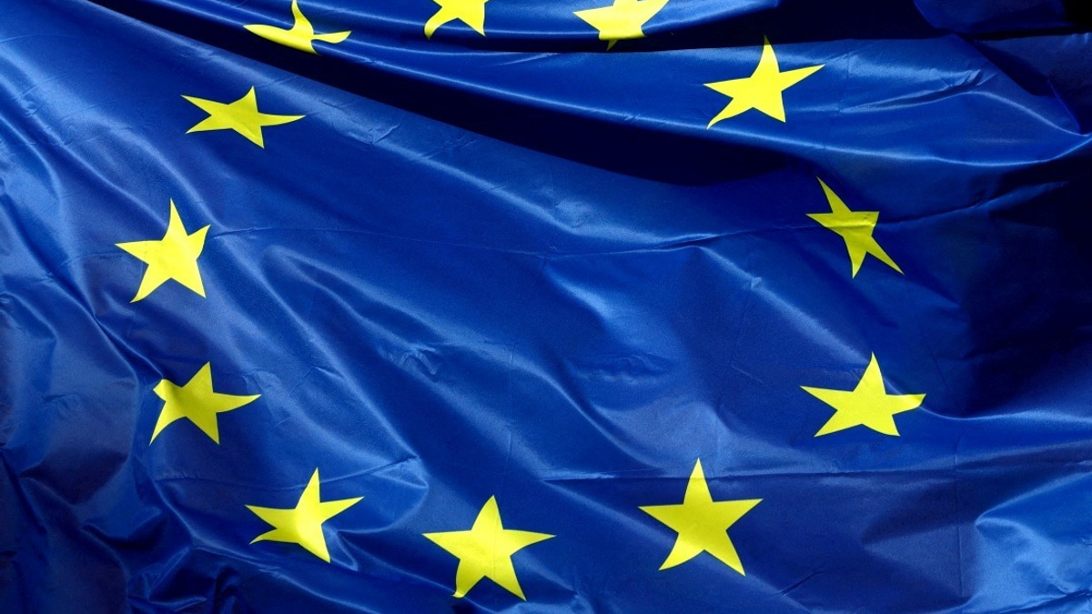 Trump Vows Retaliatory Tariffs Against EU Over Tech Giant Penalties