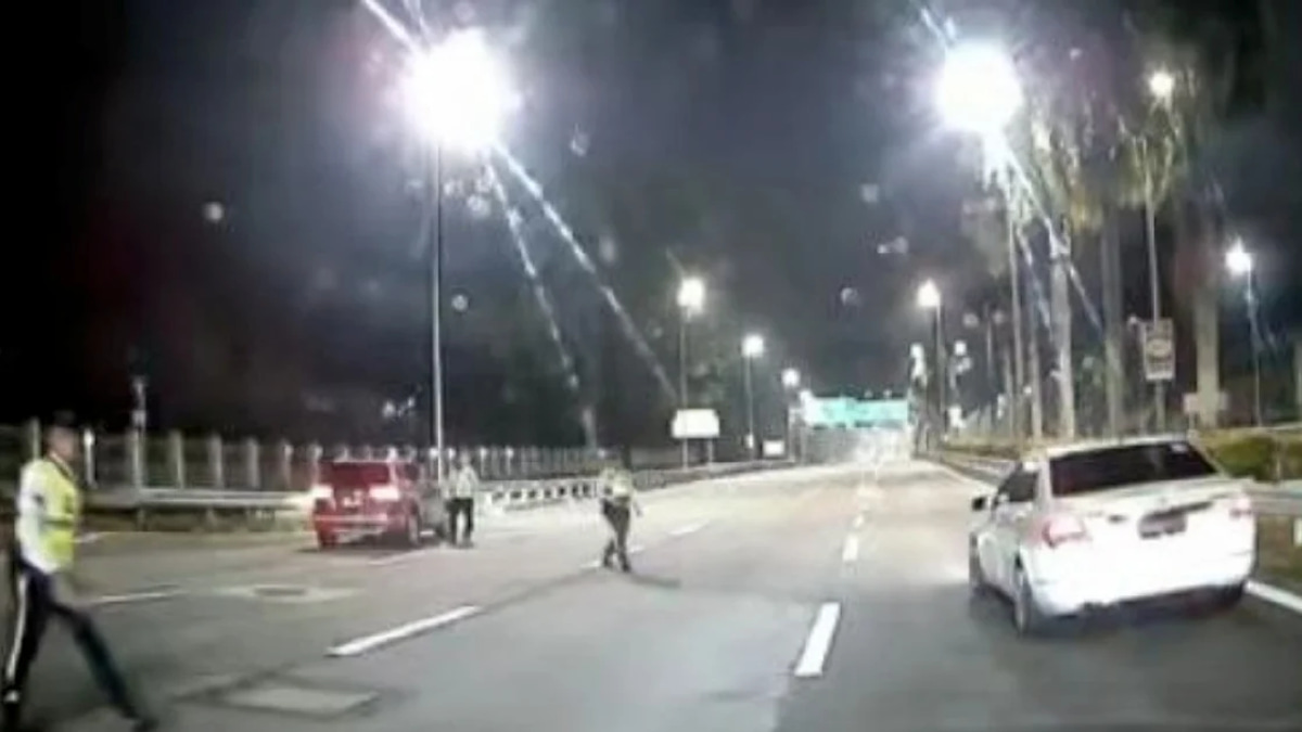 Young Mercedes Driver Arrested Following Dramatic Sprint Expressway Roadblock Incident