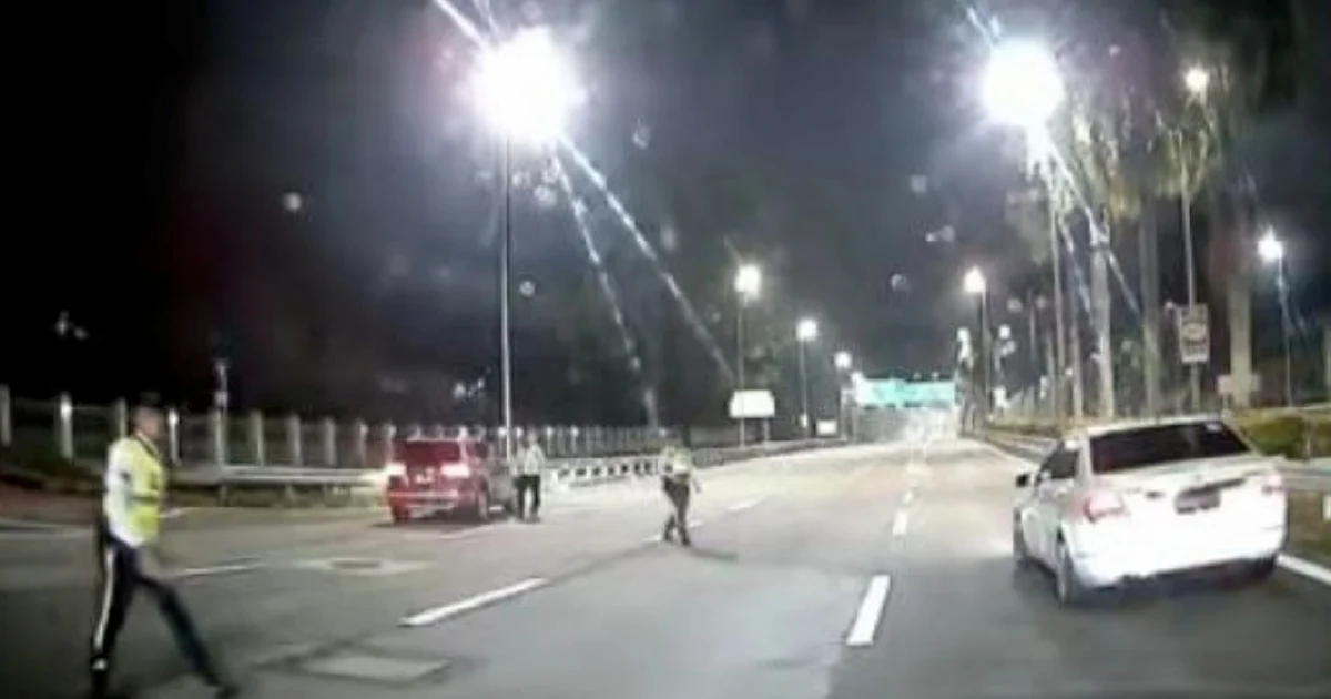 Young Mercedes Driver Arrested Following Dramatic Sprint Expressway Roadblock Incident