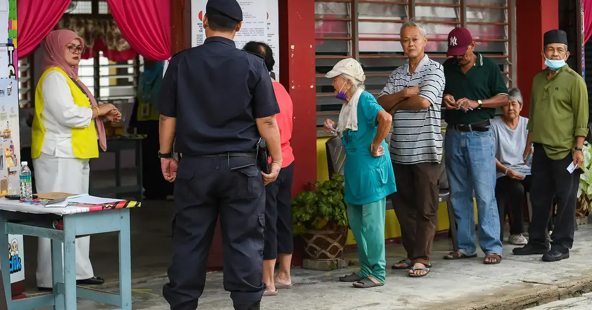 Bersatu Voters May Swing Behind PH as Backlash Against PAS Alliance, Analysts Suggest
